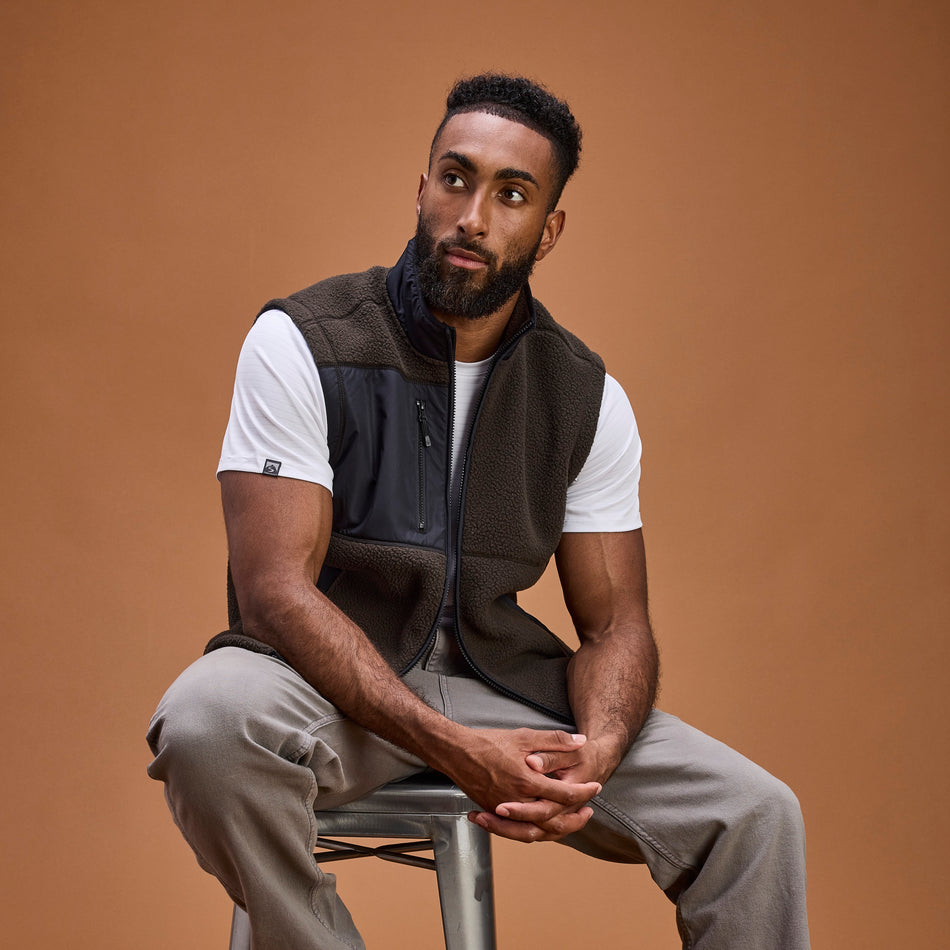 Men's Warm Up Colorblock Sherpa Fleece Vest